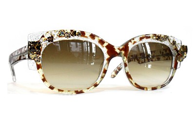 התאמת משקפיים למבנה הפנים ככלי ליצירת אסתטיקה ורושם